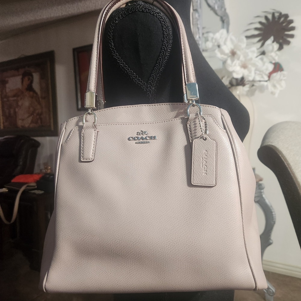 Beautiful Coach Pink Small Leather Women's Bag